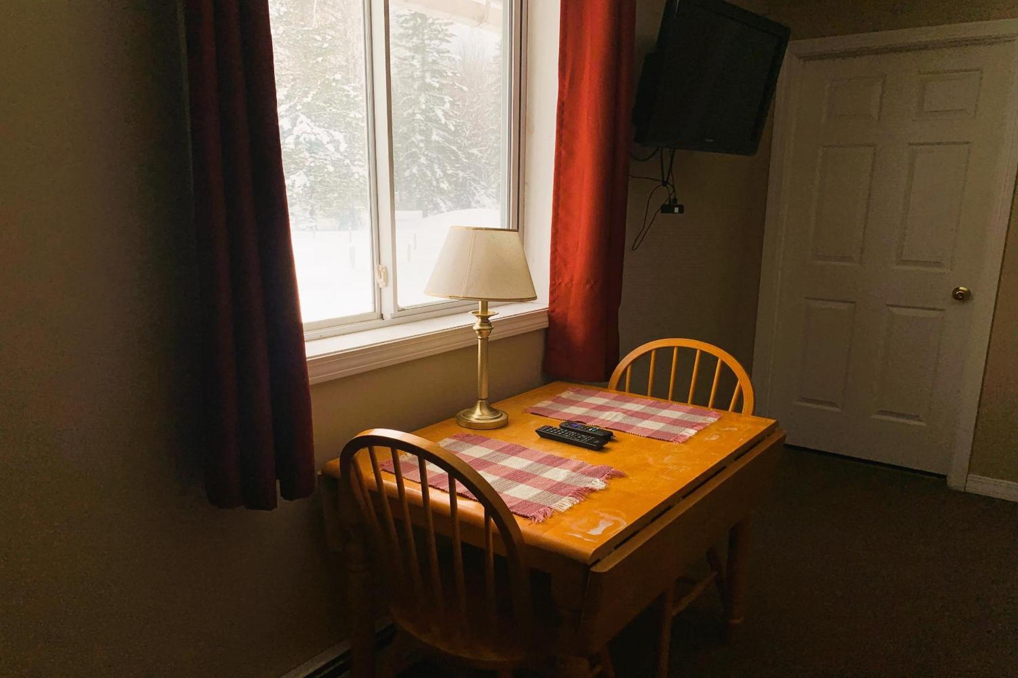 Love Hotels St John River By Oyo At Fort Kent Me Saint John Plantation Exterior photo