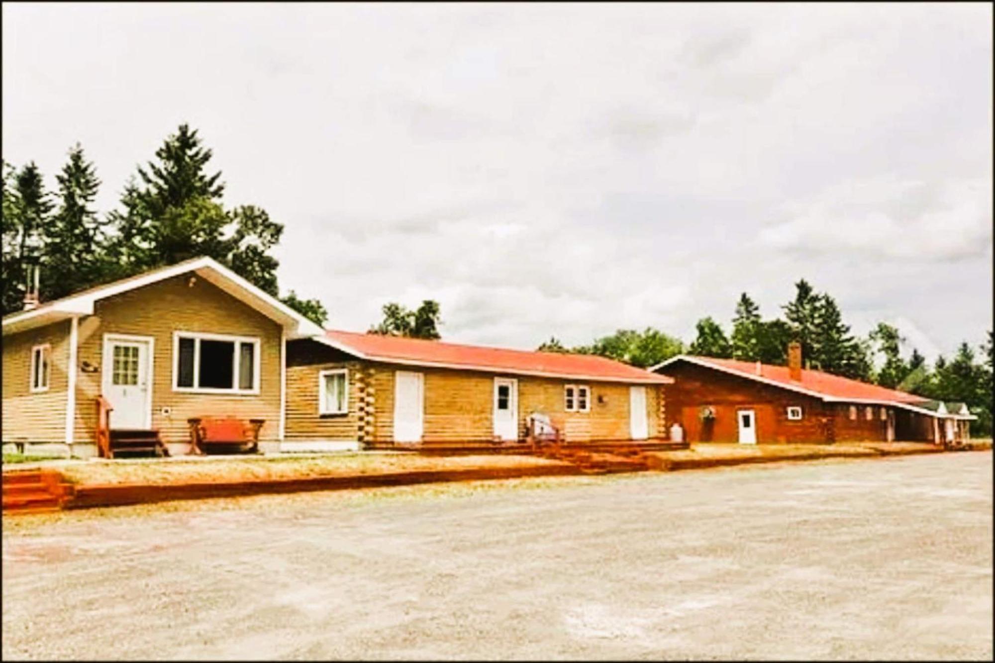 Love Hotels St John River By Oyo At Fort Kent Me Saint John Plantation Exterior photo